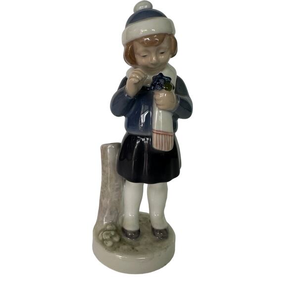 Royal Copenhagen Other - Royal Copenhagen March Girl w/ Posy Figurine Months of the Year Collection 4525